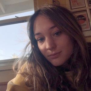 Meet your Posher, Izzy